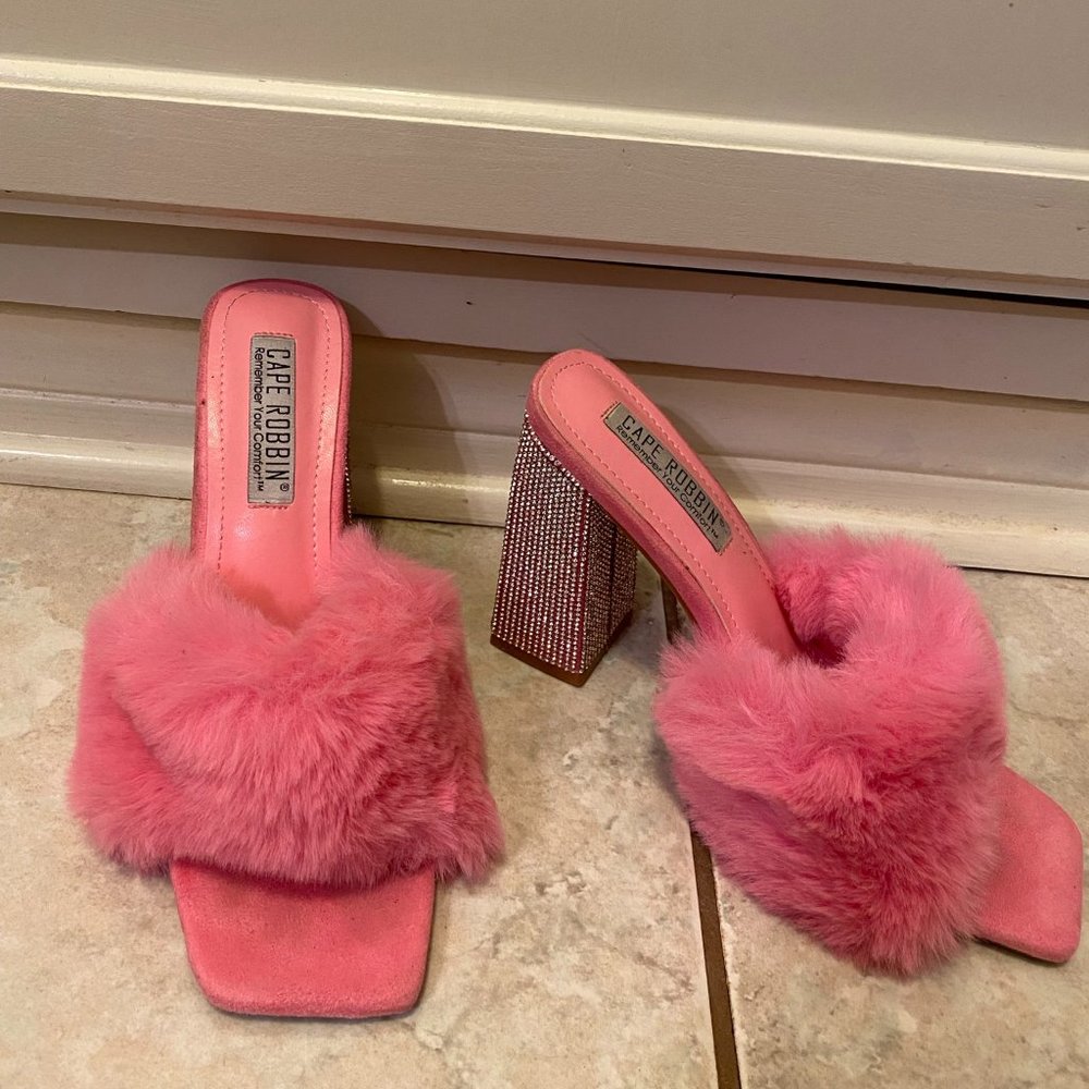 Cape Robbin Pink Fur Heels